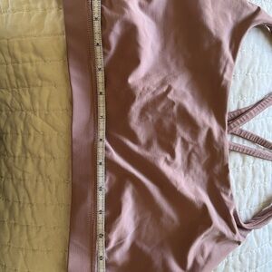 Lululemon energy Bra medium support in Rose Blush